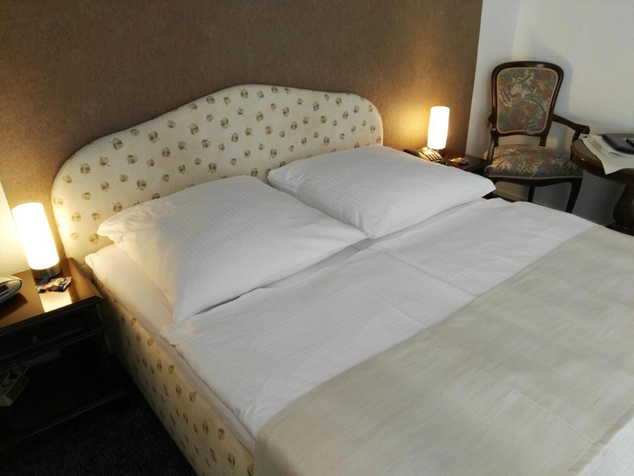 Hotel Carolinenhof باد بيرمونت المظهر الخارجي الصورة