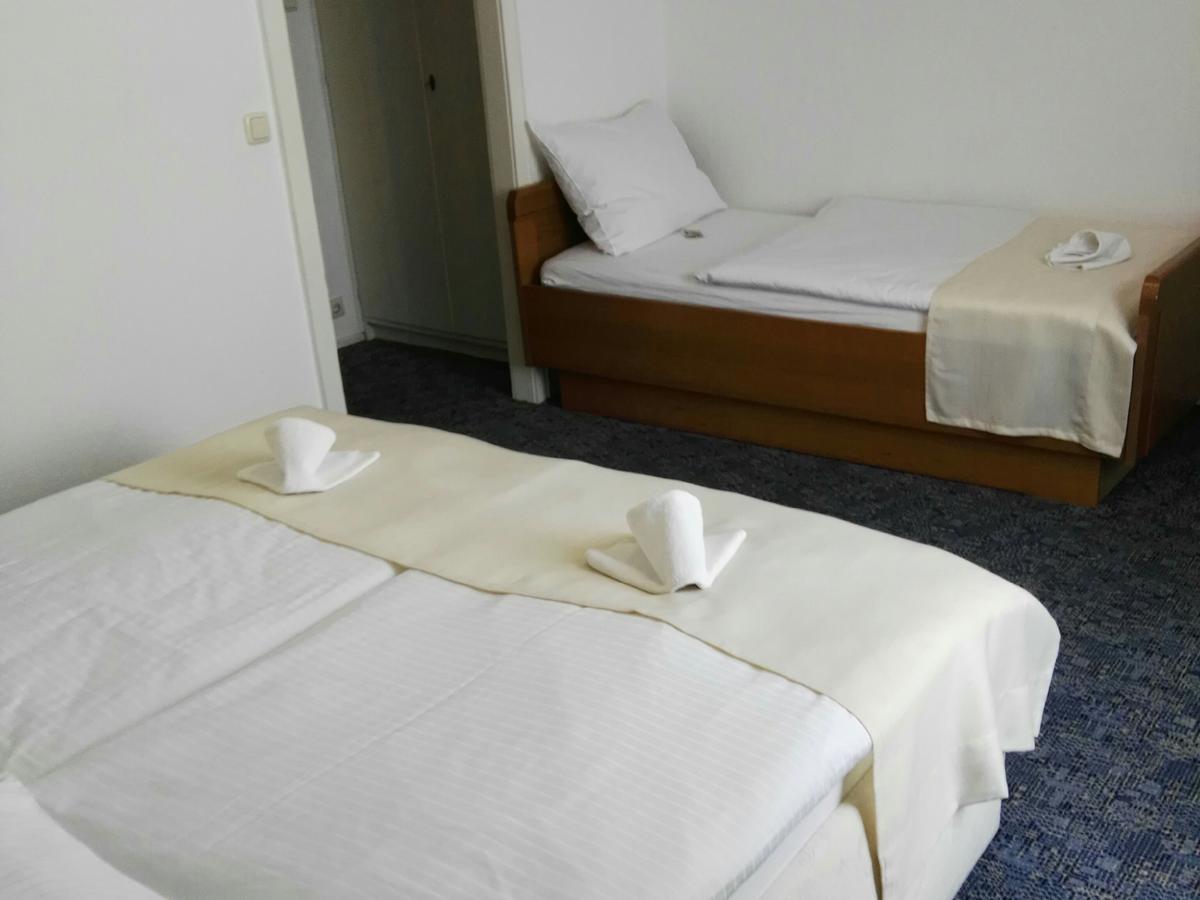 Hotel Carolinenhof باد بيرمونت المظهر الخارجي الصورة